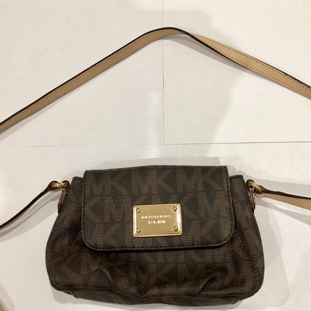 MICHAEL KORS Signature Cross Body